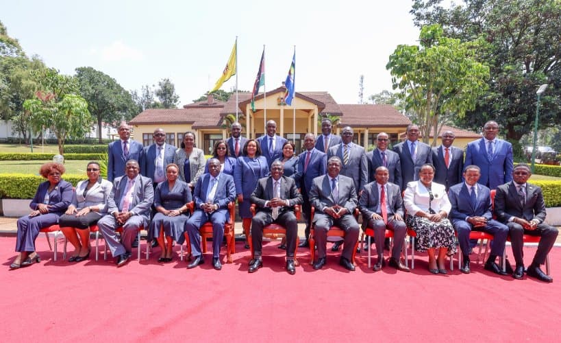 The Cabinet poses for a photo at the Kakamega State Lodge. Photo (PPS).