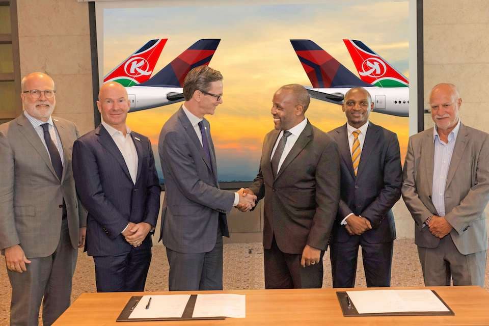 KQ chief executive officer (3rd left) with officials from Delta Airlines. (Photo:KQ)