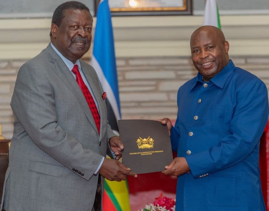 Mr Musalia Mudavadi delivering President William Ruto's message to his Burundian counterpart Evariste Ndayishimiye. Image: courtesy.